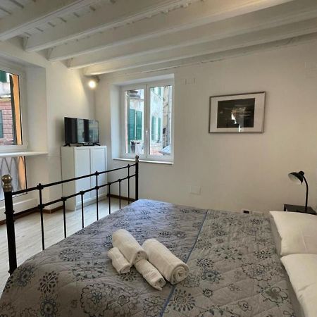 Travi E Grigio Studio Maddalena - Genovainrelax Apartamento Exterior foto